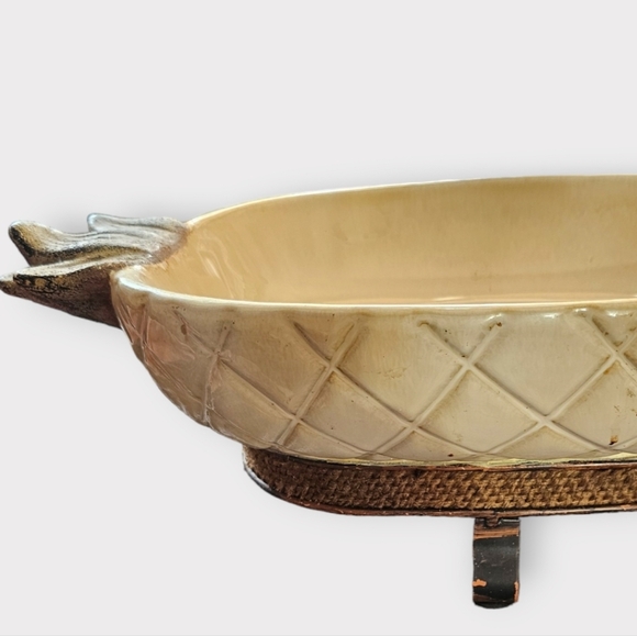 Ceramic and Metal Footed Pineapple Decorative Bowl Dish - Picture 1 of 5